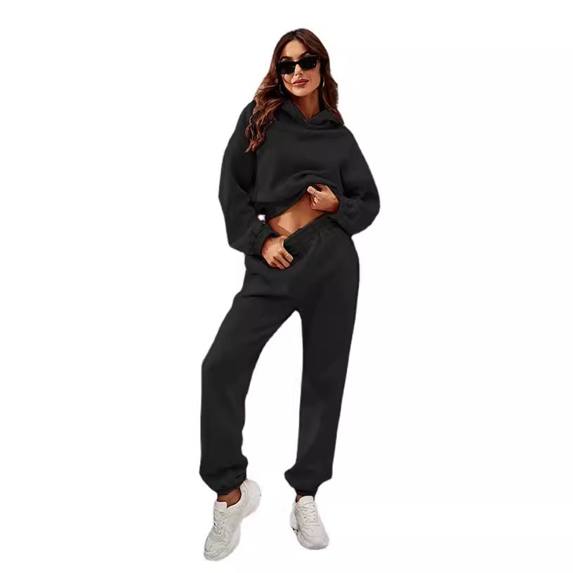 Comfortable women's sweatpants with hood and gathers Lune London