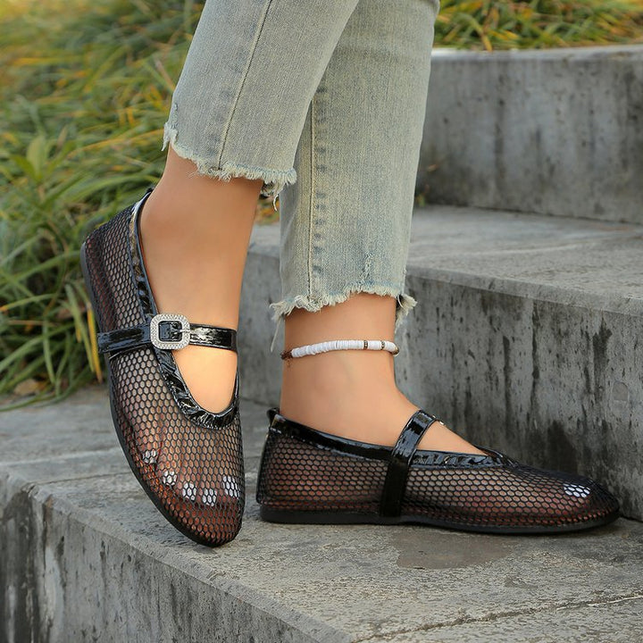 Elegant ballerinas for ladies with breathable mesh design and fashionable strap Lune London