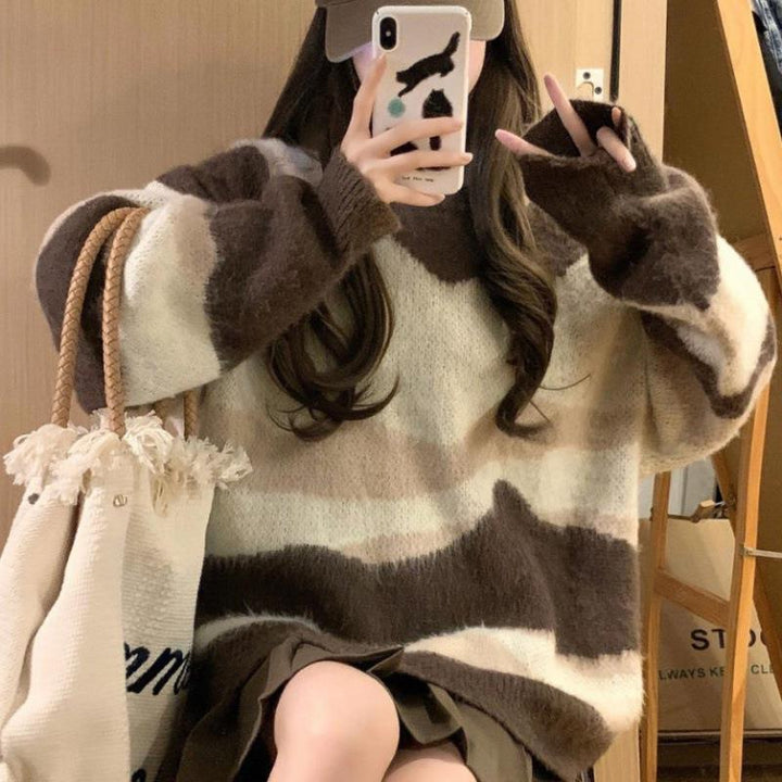 Wool sweater with wide stitches for women with trendy striped pattern and casual fit Lune London