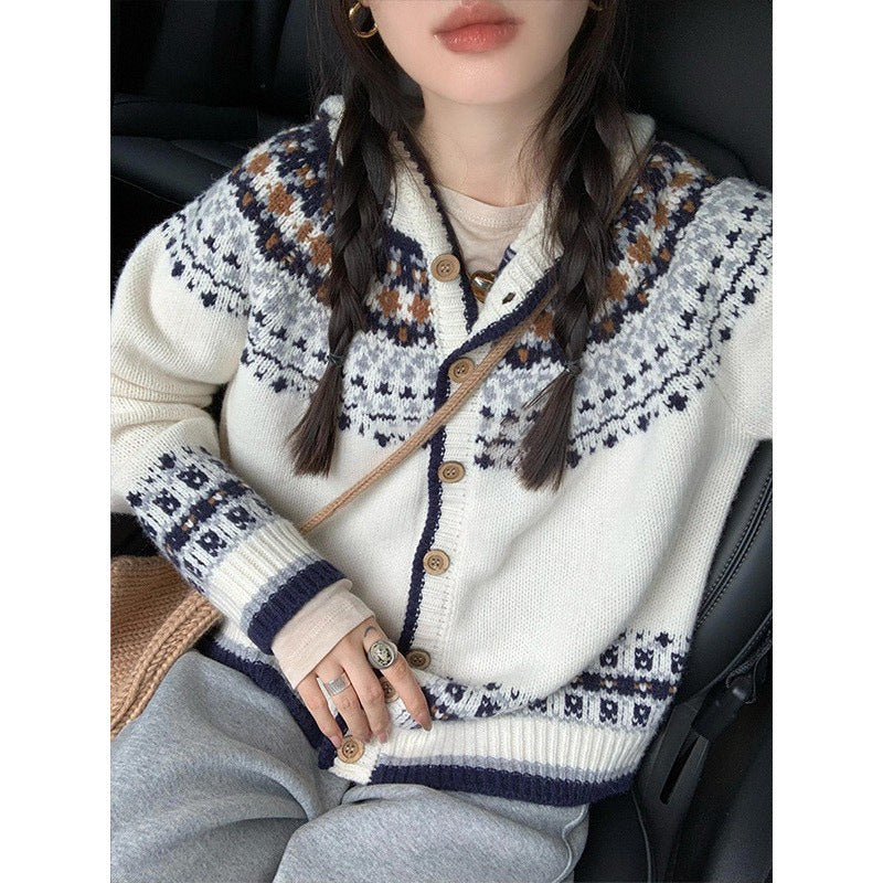 Cardigan pour femmes avec des motifs norvégiens traditionnels et fermeture à boutons Chic & Stil