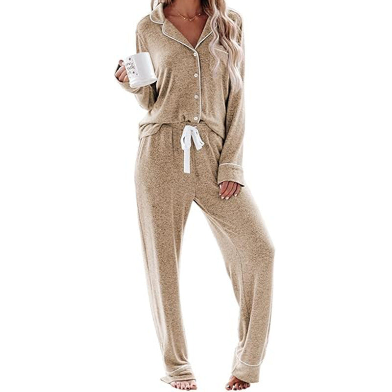 Women's pajama set made of soft, breathable material Lune London