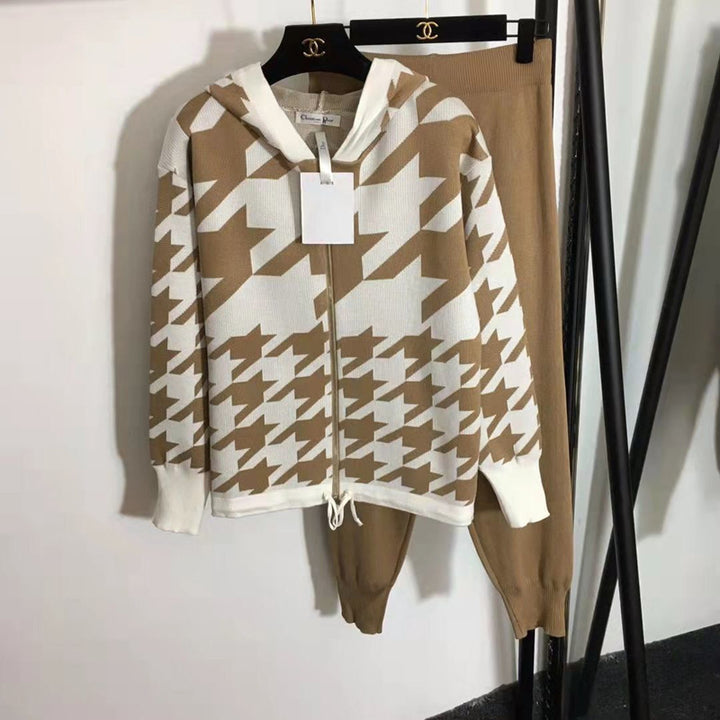 Trendy knit lounge set for women with eye-catching houndstooth pattern Lune London