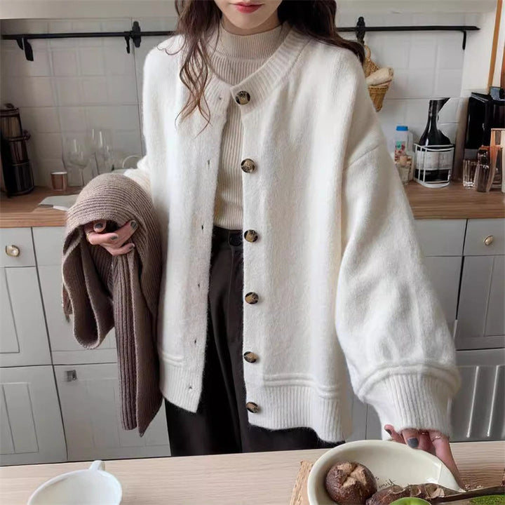 Casual knit jacket for women with large buttons and oversized fit Lune London