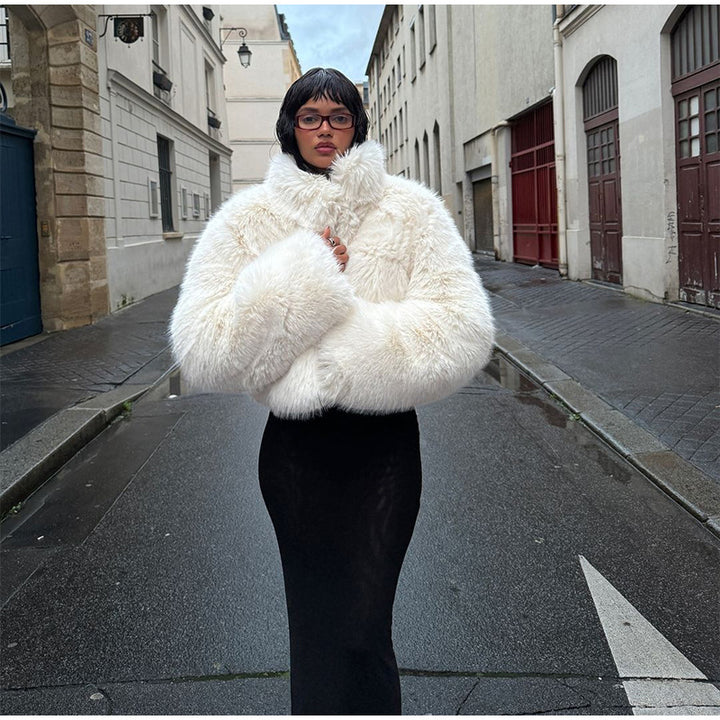 Short cozy jacket for women with voluminous sleeves Lune London