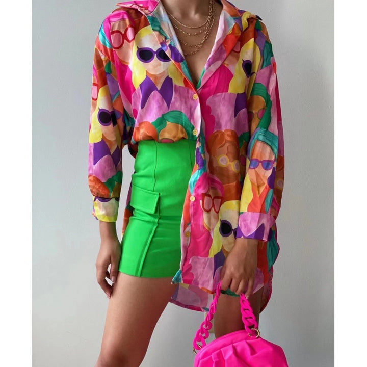 Blouse transparente pour femmes avec imprimé coloré et coupe décontractée Chic & Stil