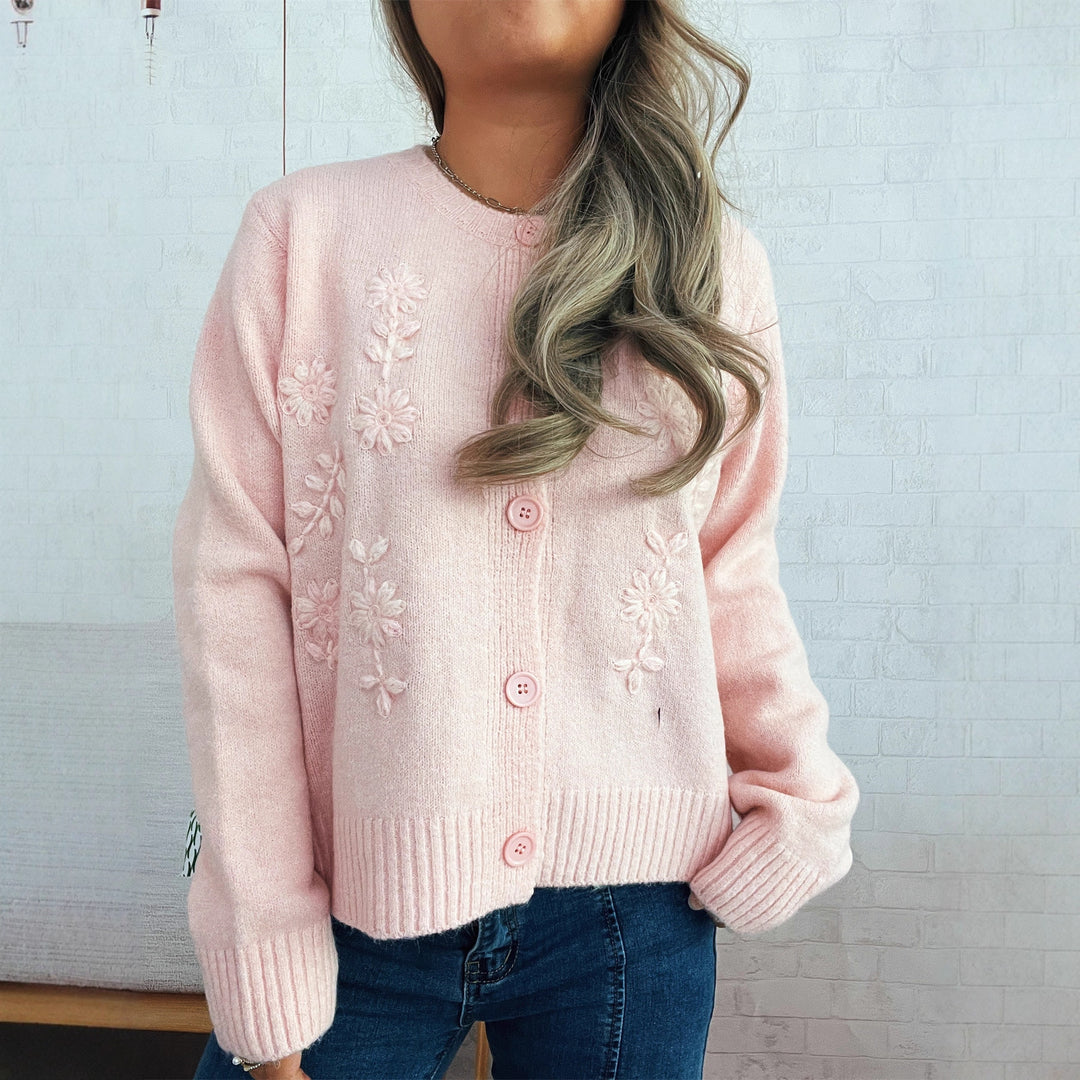 Cardigan en tricot ample pour femmes avec des appliques florales et des détails de boutons Chic & Stil