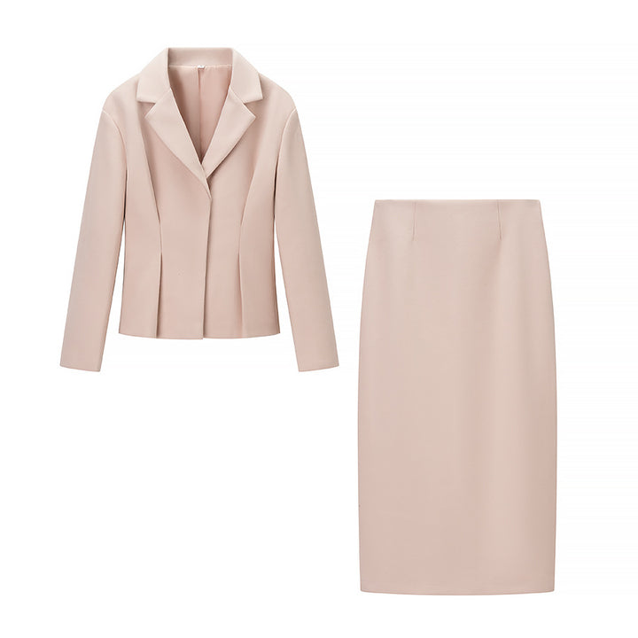 Costume femme au design élégant avec blazer ajusté et jupe crayon Chic & Stil