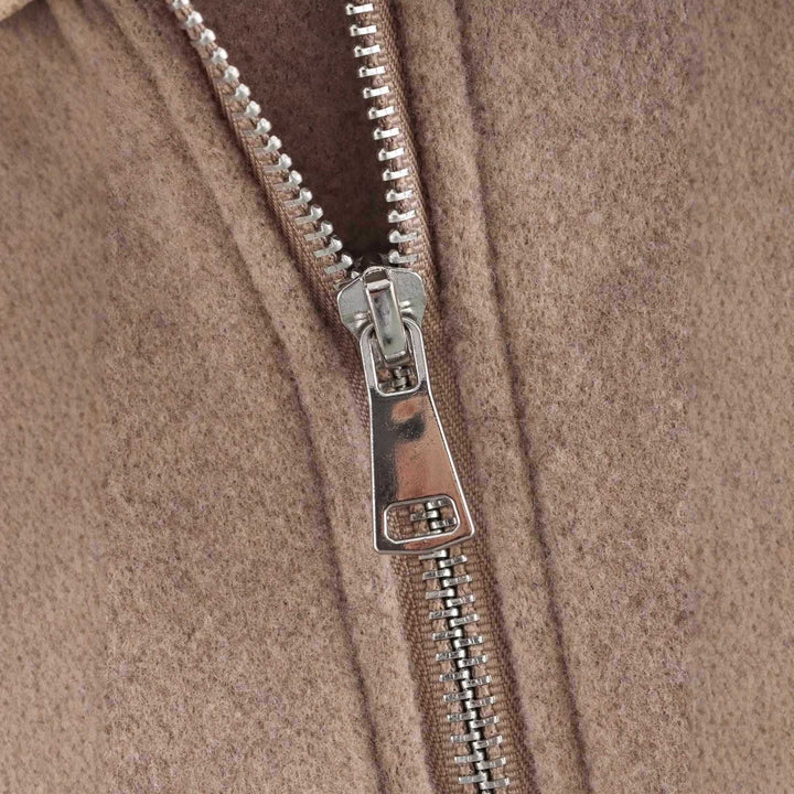 Cropped jacket for ladies with a modern fit and a decorative zipper Lune London