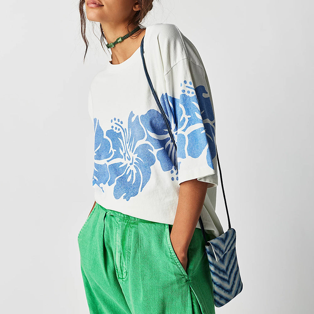 Casual women's shirt with floral print and dropped shoulders Lune London