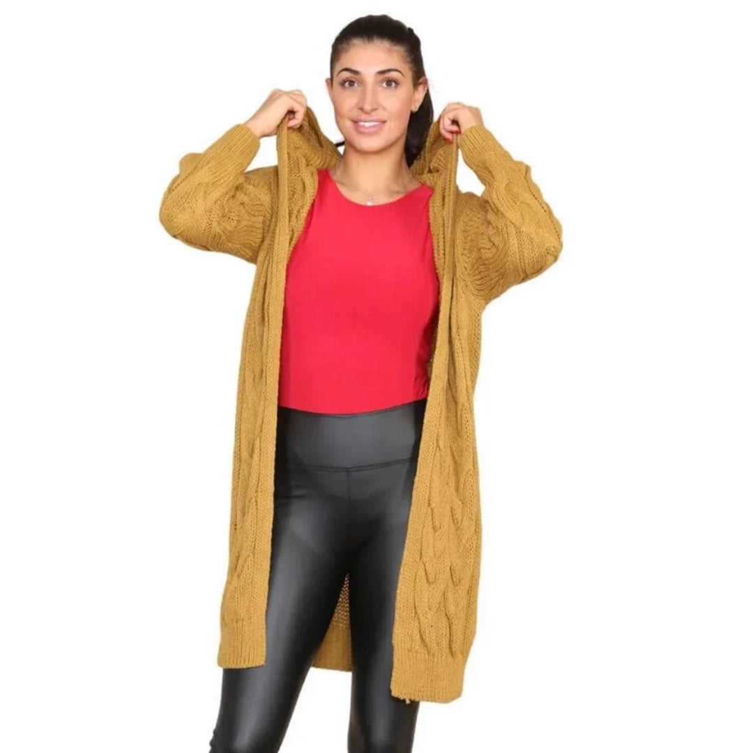Women's knitted coat with hood and cable pattern Lune Londonl