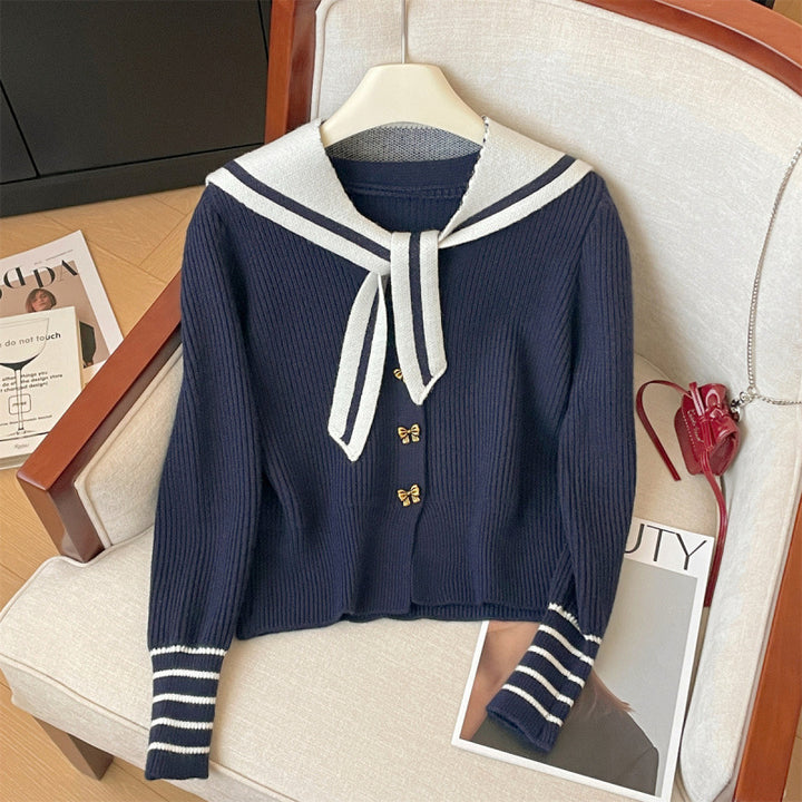 Cardigan pour femmes avec col maritime et détails de boutons Chic & Stil