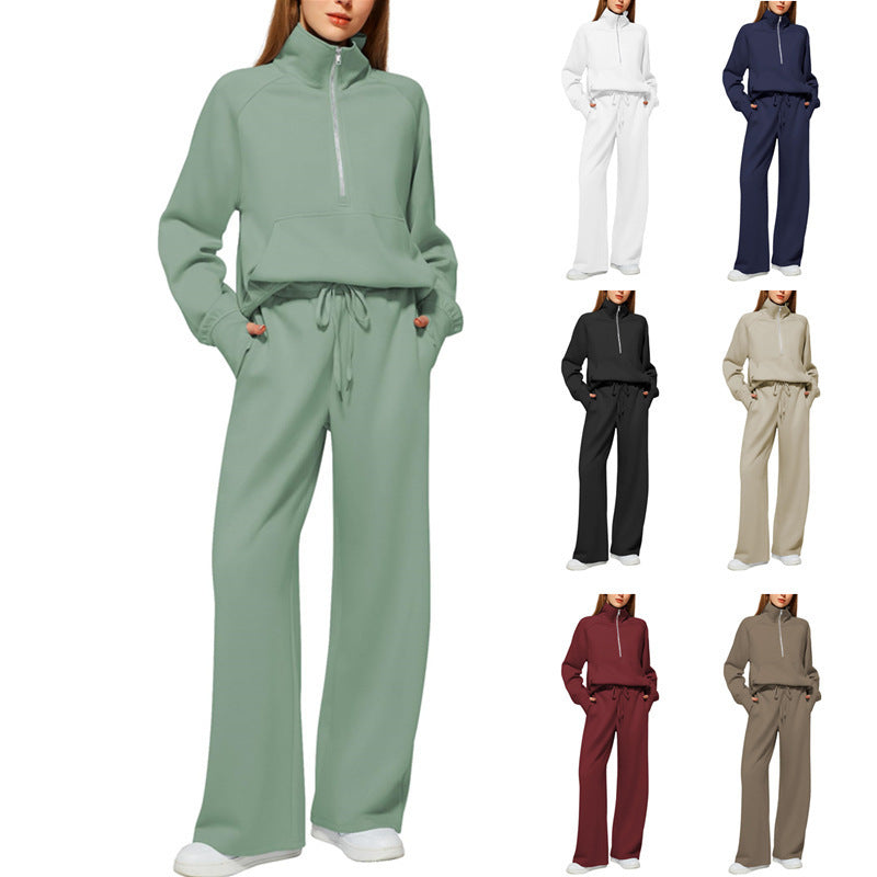 Casual tracksuit for women with a large collar and practical pockets Lune London