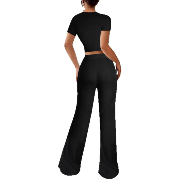 Casual lounge set for women with crop top and loose fit Lune London
