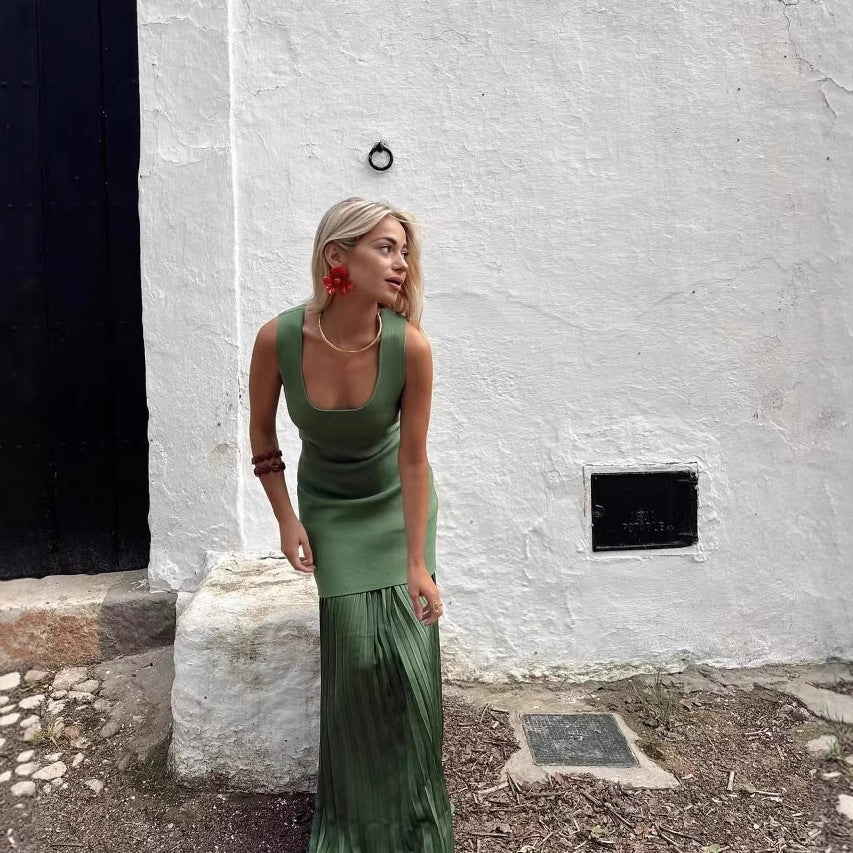 Maxi dress for women with pleated skirt and fitted top Chic und Stil