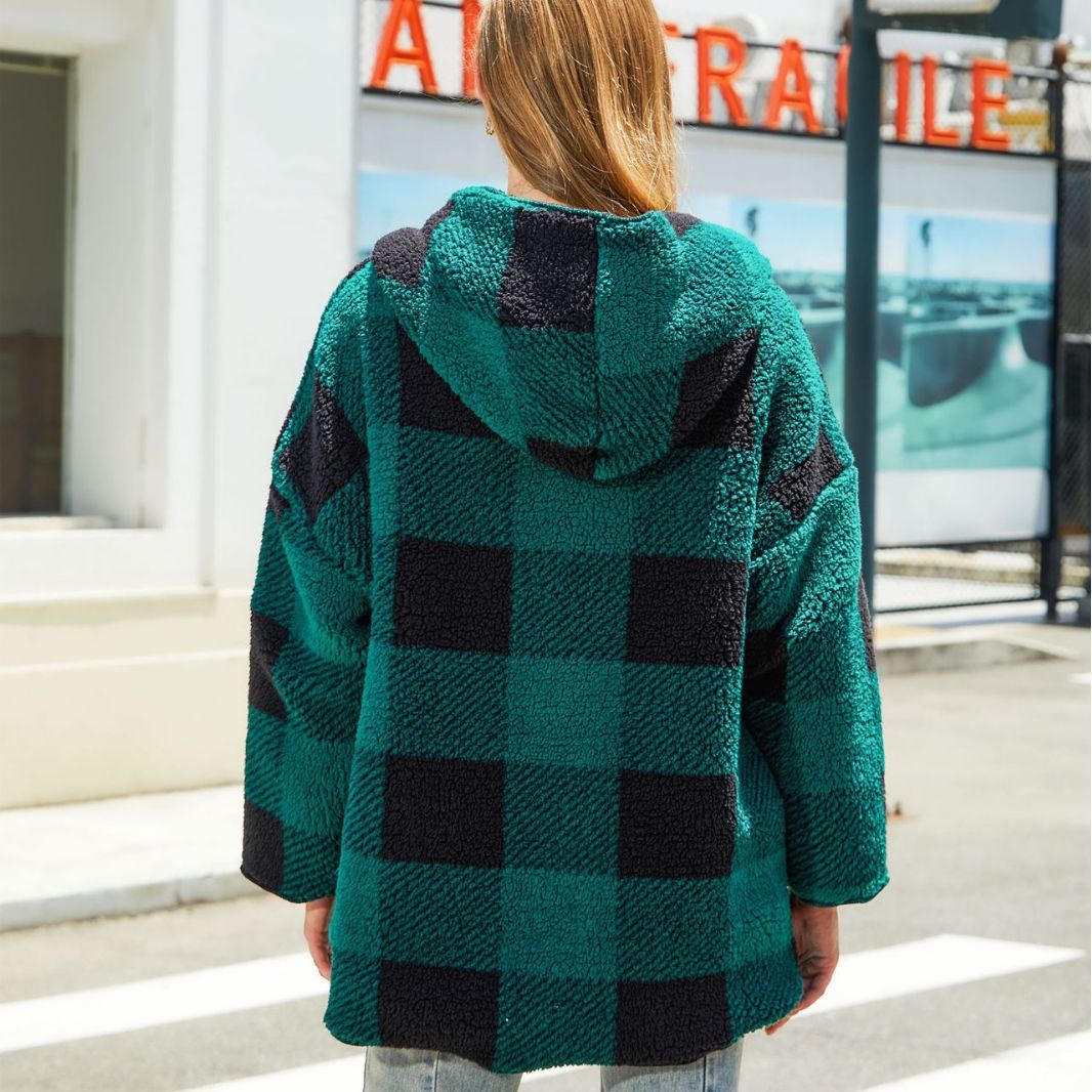 Ladies Oversized Fleece Jacket with Hood and Chic Checkered Pattern