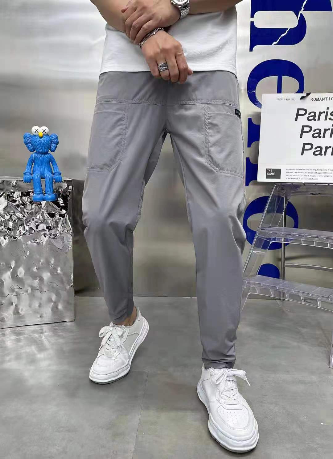 Leisure pants for men with practical pockets and elastic waistband Lune London
