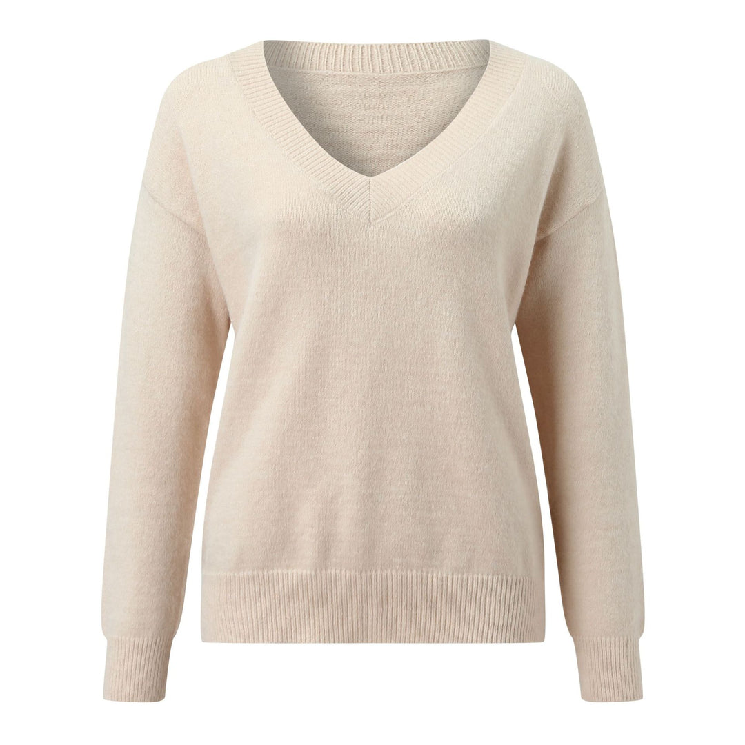 Women elegant V-neck sweater in soft material with drop shoulders Lune London