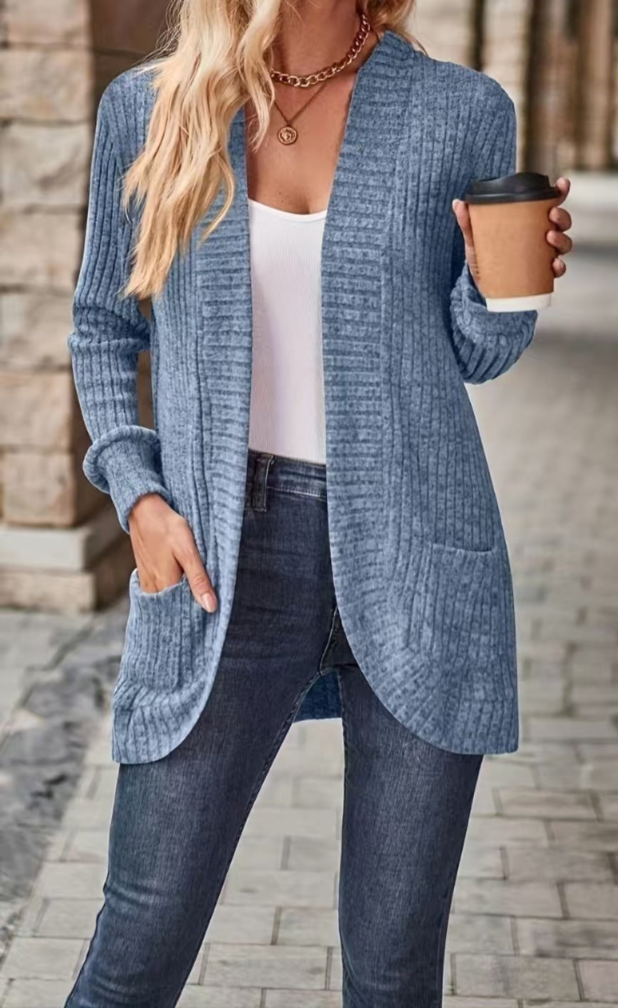Ladies casual cardigan with pockets and textured design Lune London