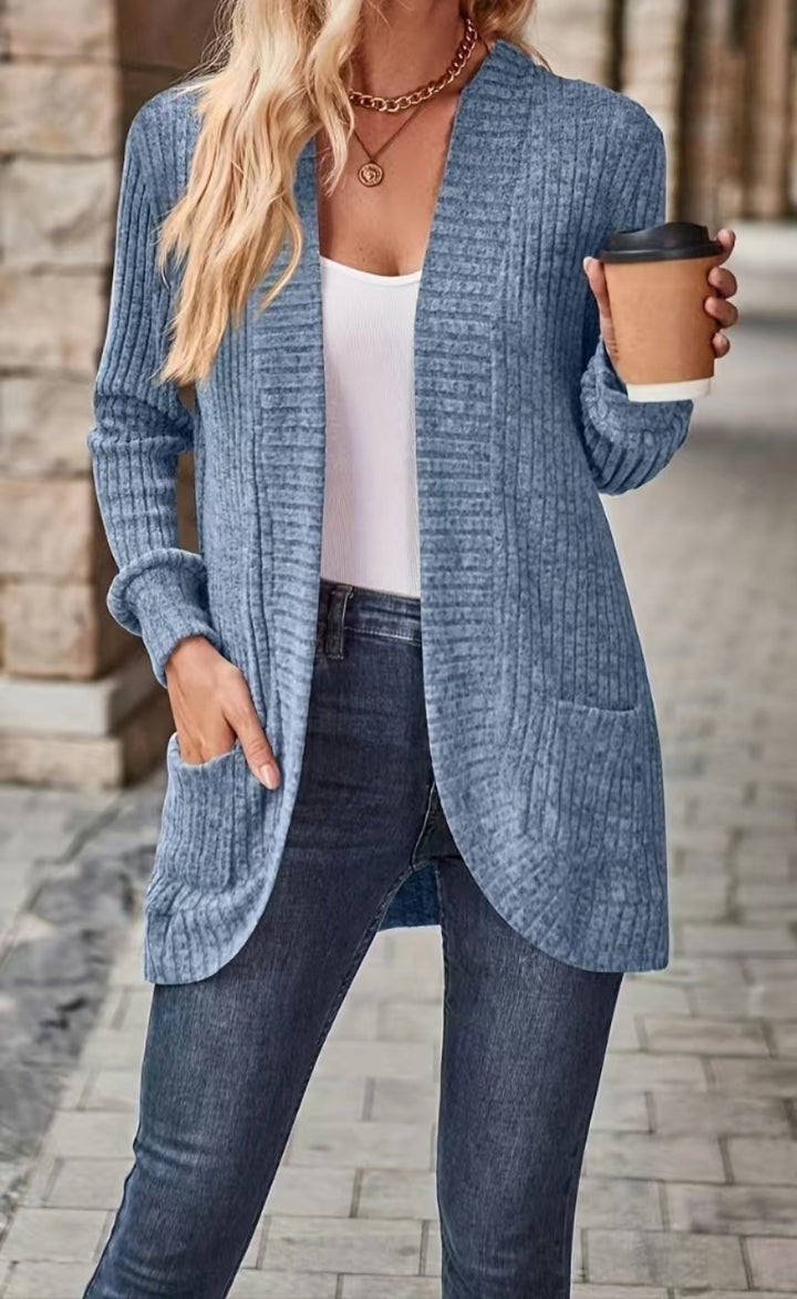 Ladies casual cardigan with pockets and textured design Lune London