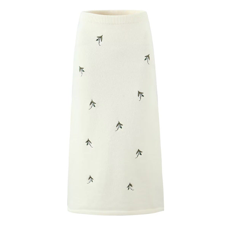 Elegant midi skirt for ladies with embroidered floral design and elastic waistband Lune London