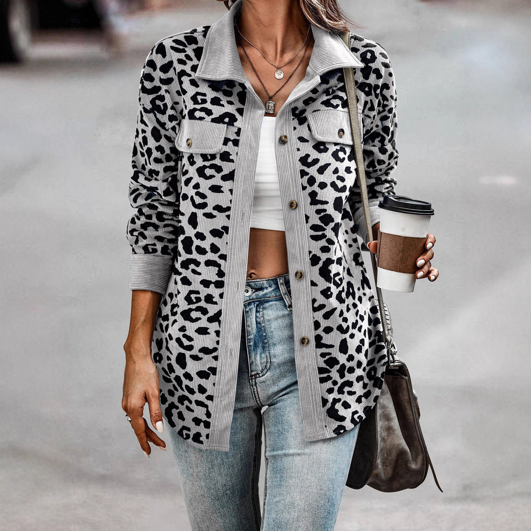 Veste en corduroy tendance pour femmes avec imprimé léopard et poches poitrine Chic & Stil