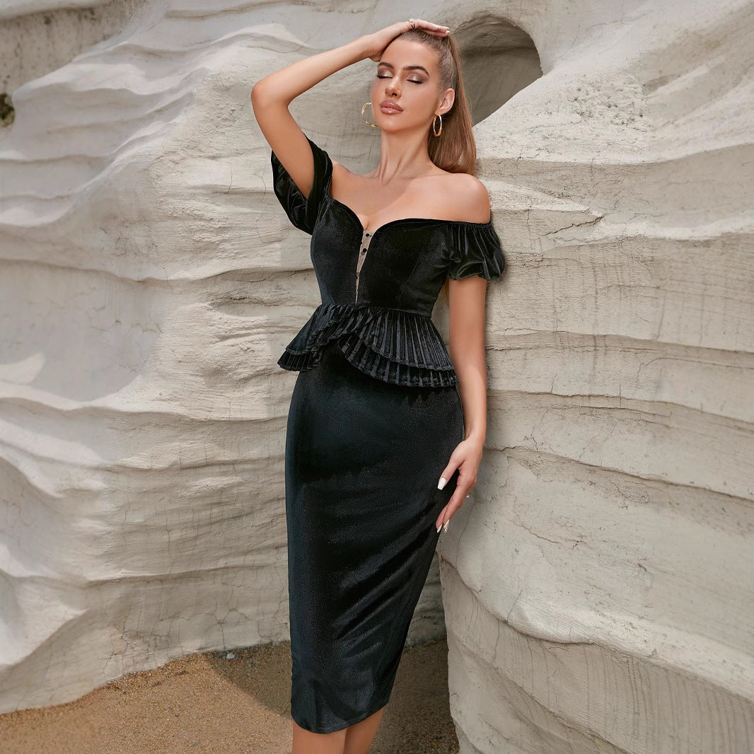 Robe de soirée pour femme sur mesure avec design off-shoulder et détails en volants Chic & Stil