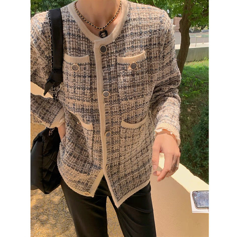 Cardigan for women with an elegant design and practical pockets Lune London
