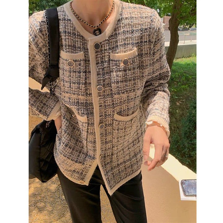Cardigan for women with an elegant design and practical pockets Lune London