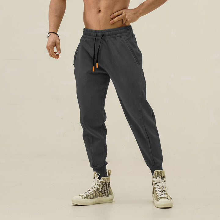 Men's sports pants with elastic waistband and side zip pockets Lune London