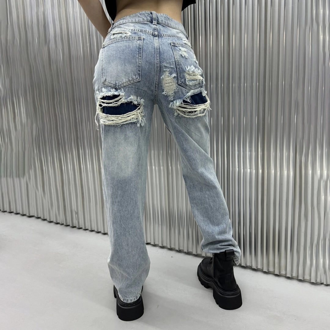 Wide jeans for ladies with distressed details and high waist Lune London