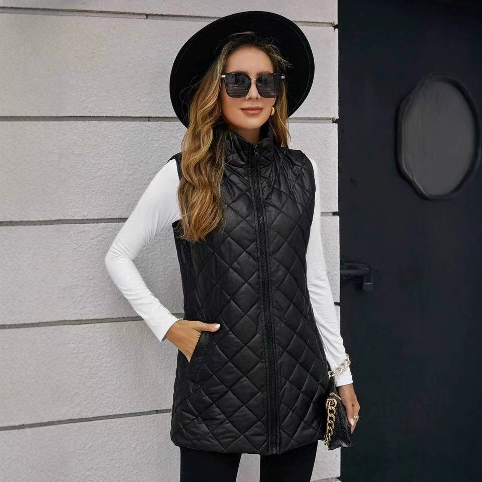 Ladies Elegant quilted vest with wide collar and practical pockets Lune London