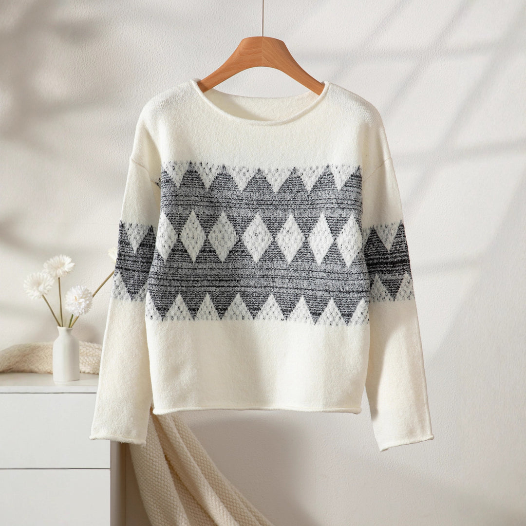 Women's knitted sweater with a modern wave pattern and a nice fit Lune London