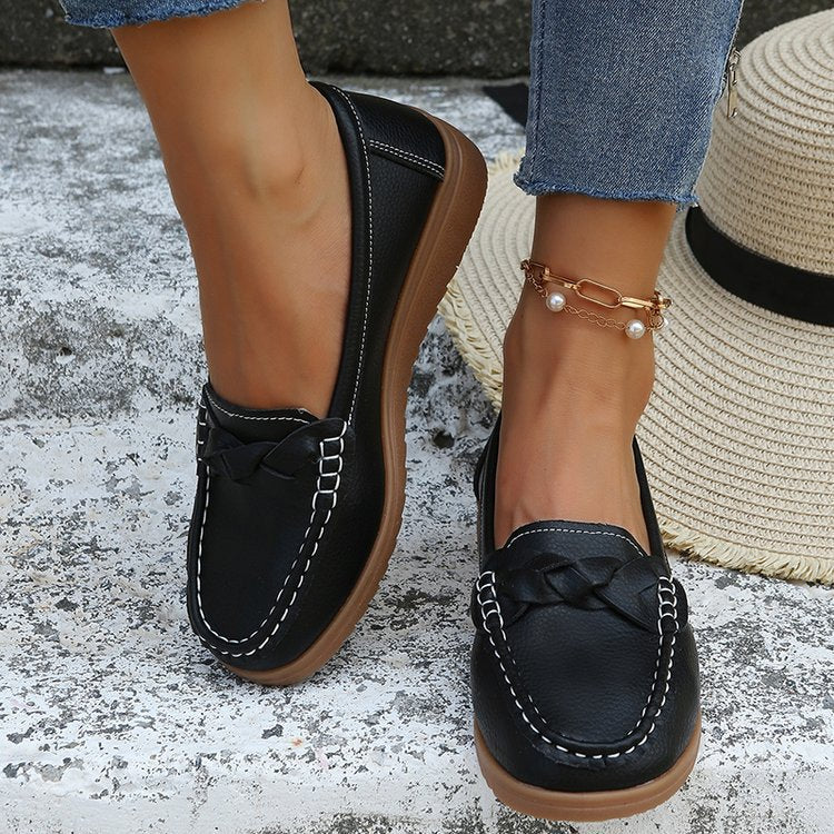 Women's Moccasins with Stylish Bow Applique and Non-Slip Sole Lune London