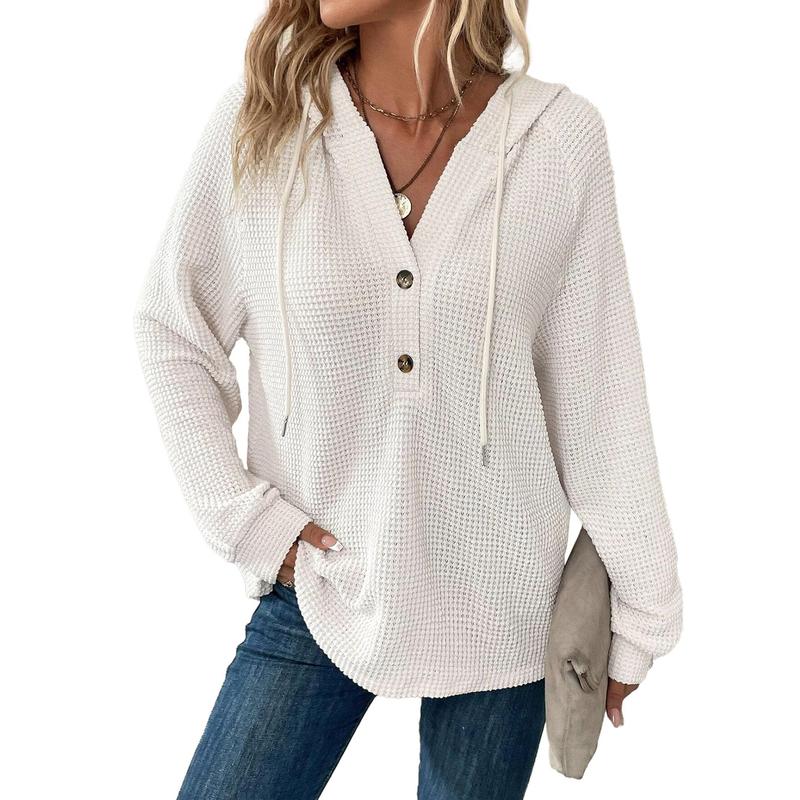 Top décontracté à manches longues pour femmes avec capuche et patte de boutonnage Chic & Stil