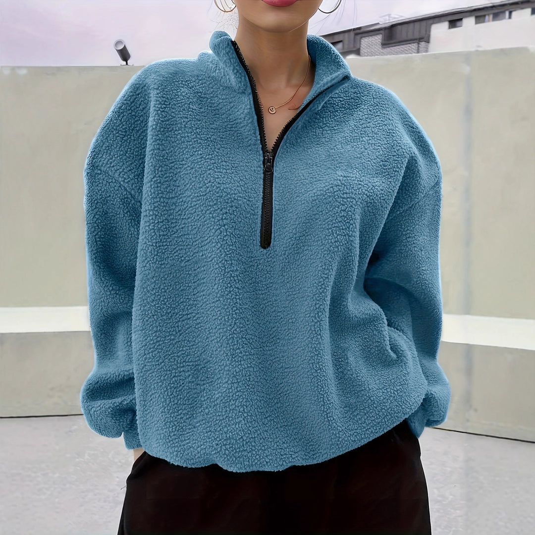 Cozy fleece sweater for ladies with a high collar and zipper Lune London
