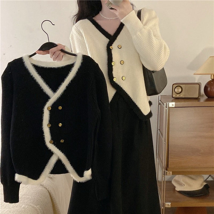 Cardigan élégant pour femmes avec un ourlet contrastant et des détails de boutons Chic & Stil