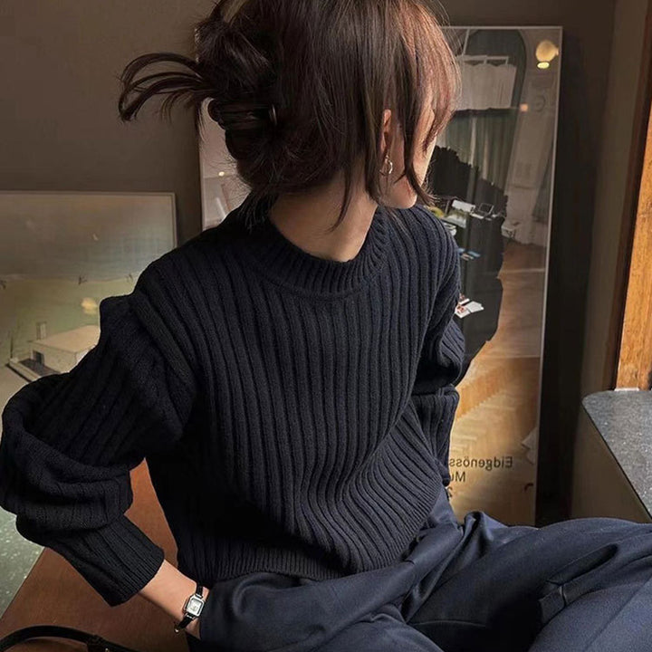 Thick knitted sweater for women with ribbed structure Lune London