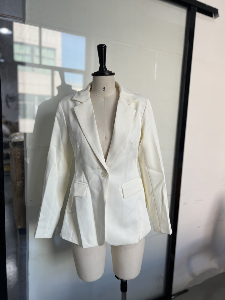 Women Elegant Blazer with Dramatic V Neck and Structured Sleeves Lune London
