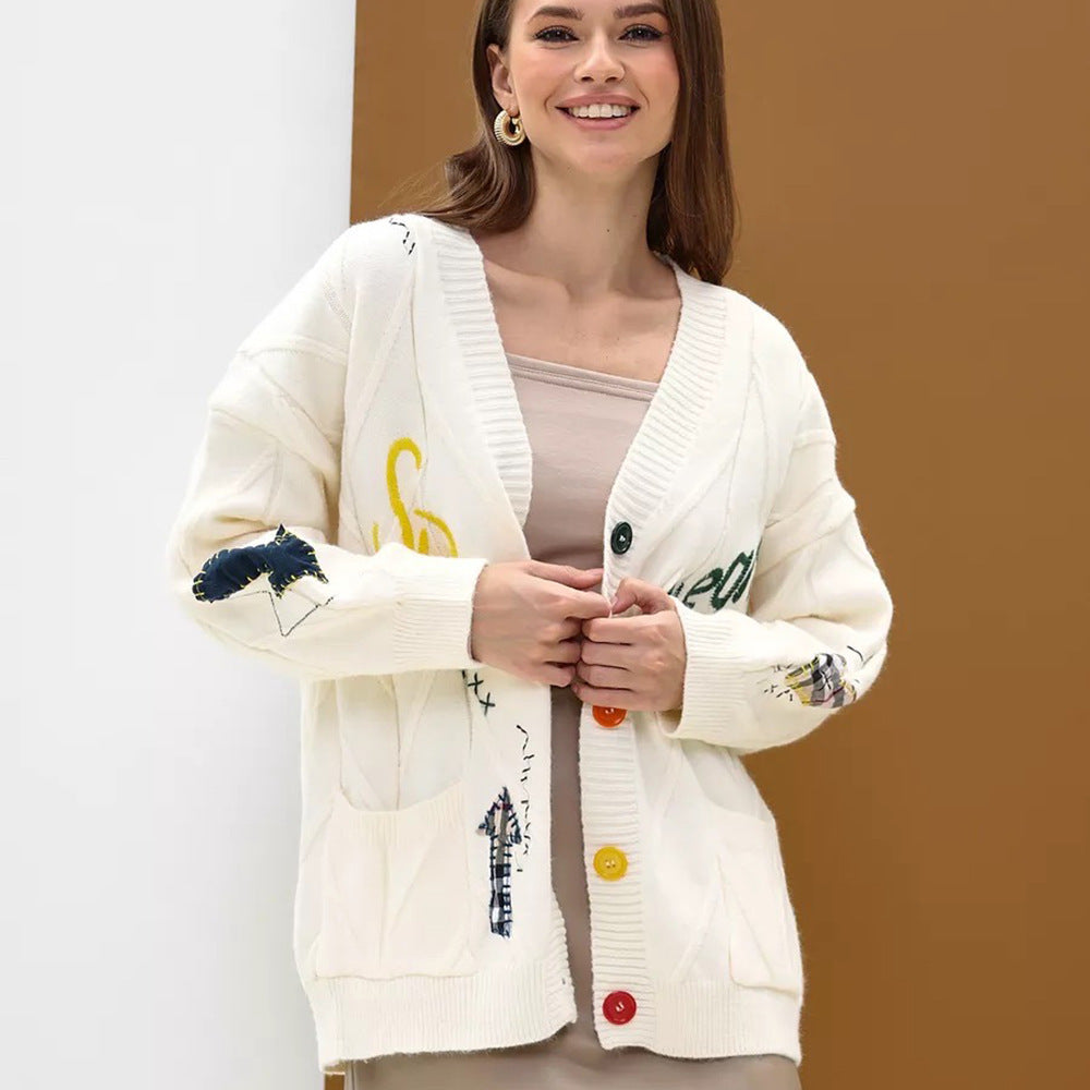 Cardigan féminin ludique avec appliqués colorés et poches Chic & Stil