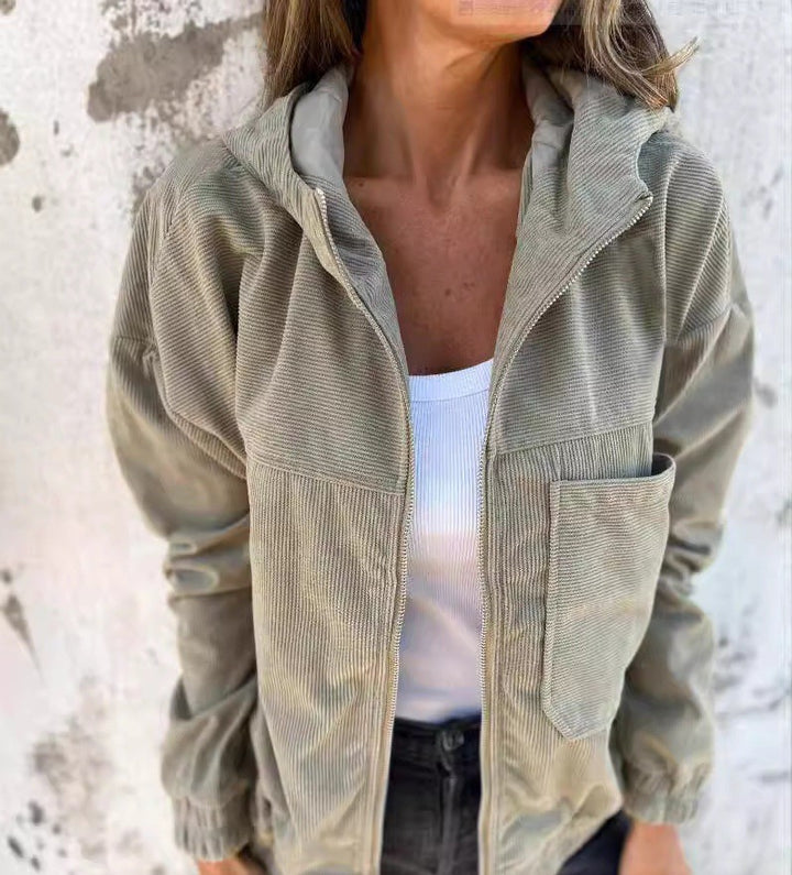 Casual corduroy jacket for women with convenient pockets and stylish zipper Lune London