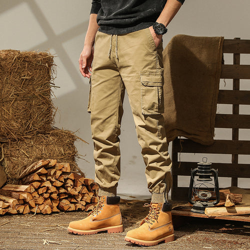Men's cargo pants with several practical pockets Lune London