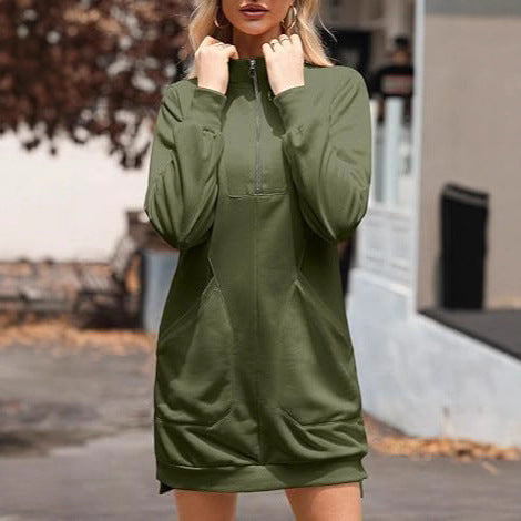 Casual dress for women with high collar and side pockets with opening.