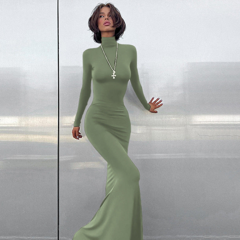 Fitted long dress for ladies with long sleeves and high collar and elegant cut Lune London