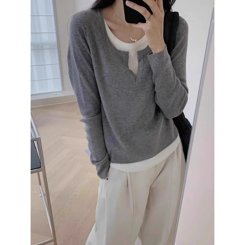 Women's elegant and comfortable sweater with V-neck and wide pants Chic & Stil