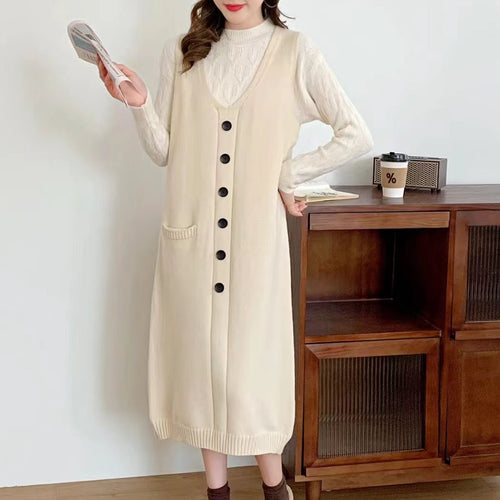 Sustainable knit dress for women with button placket and pockets Lune London