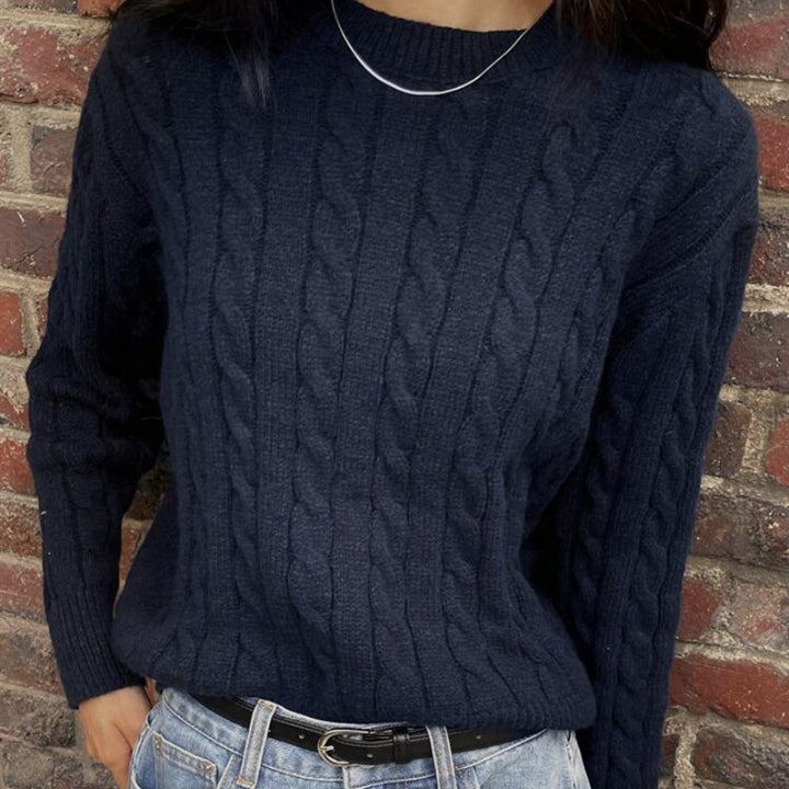 Chunky knit sweater for ladies with cable pattern and wide sleeves Lune London