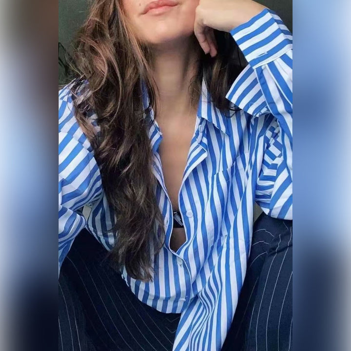 Elegant ladies' shirt with a fine striped pattern and a practical chest pocket Lune London
