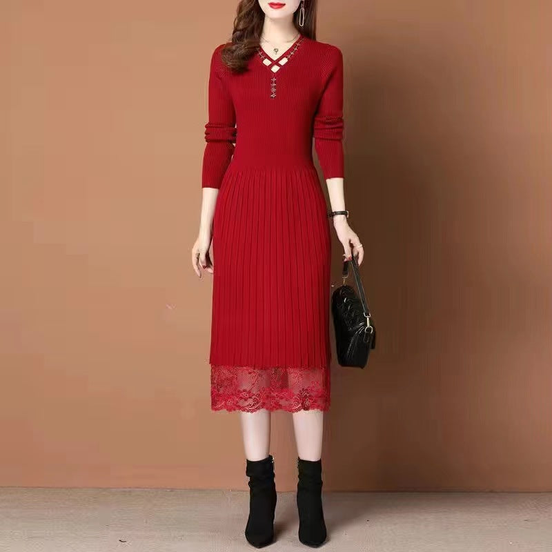 Robe en tricot pour femmes avec élégant bord en dentelle et décolleté en V Lune London