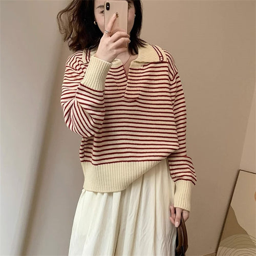 Ladies cozy knitted sweater with striped design and modern collar Lune London