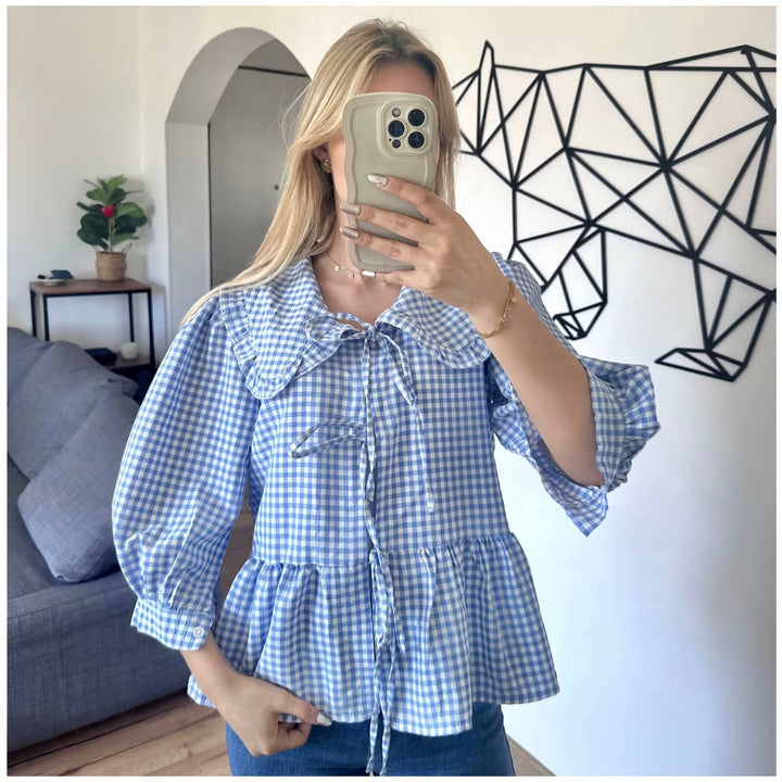 Elegant Vokuhila shirt for women with a charming collar and playful ruffles Lune London
